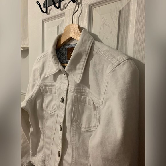 Izod White Denim Jacket - Picture 2 of 10